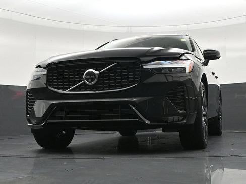 Used 2024 Volvo XC60 B5 Plus w/ Protection Package Premier AWD/4WD image 29
