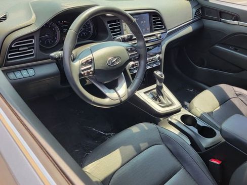 Used 2019 Hyundai Elantra Limited w/ Ultimate Package 02 FWD image 5