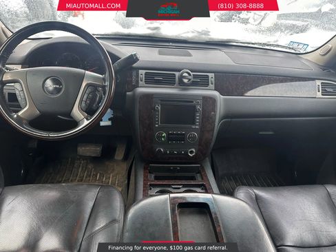 Used 2011 GMC Yukon Denali image 17