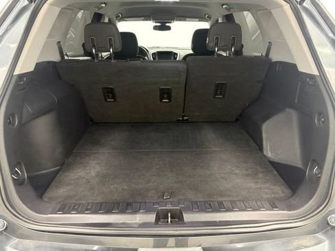 Used 2018 GMC Terrain SLE FWD image 8