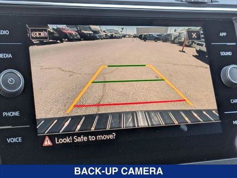 Used 2023 Volkswagen Tiguan SE R-Line FWD image 18