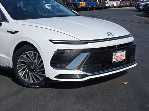 Used 2024 Hyundai Sonata SEL image 2
