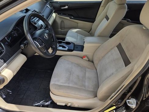 Used 2012 Toyota Camry LE image 15