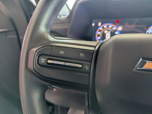 Used 2025 Chevrolet Colorado W/T w/ WT Custom Package image 17