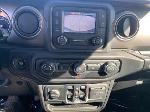 Used 2019 Jeep Wrangler Unlimited Sport S image 23