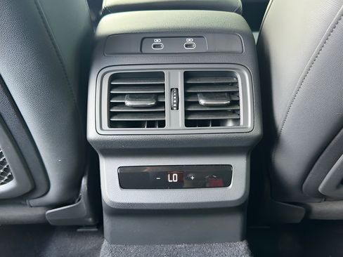 Certified 2025 Audi Q5 Premium Plus w/ Premium Plus AWD/4WD image 54