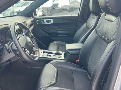 Used 2022 Ford Explorer ST image 15