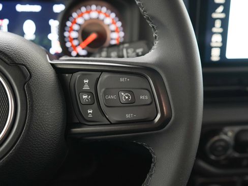 Used 2026 Jeep Wrangler Unlimited Rubicon AWD/4WD image 27