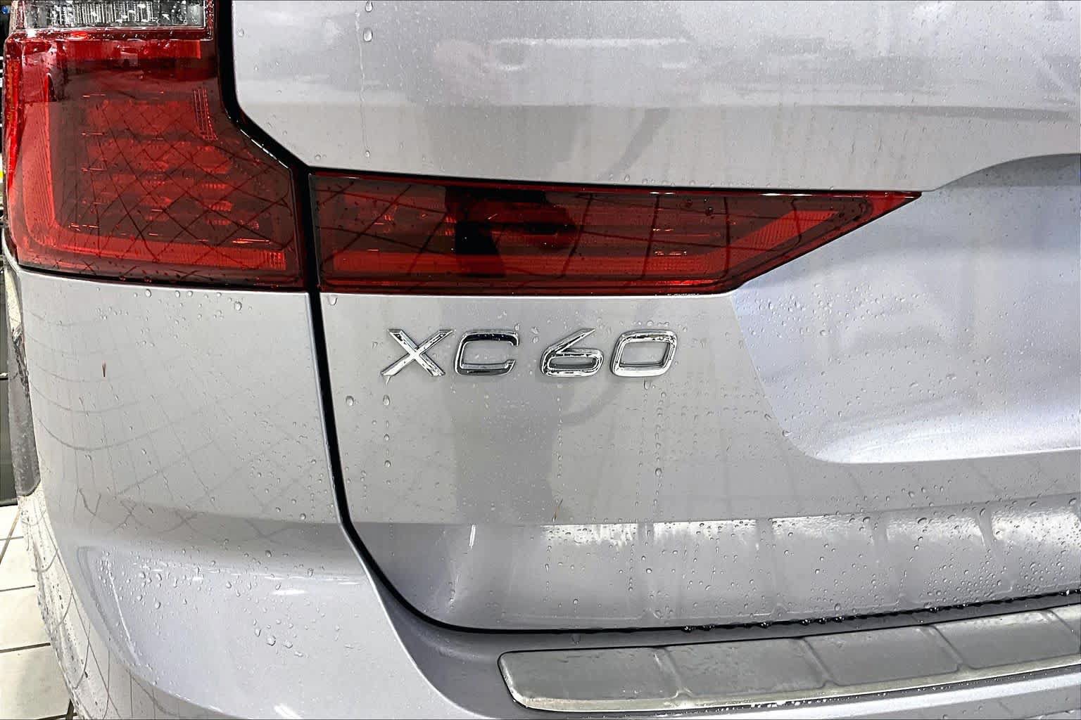 New 2026 Volvo XC60 B5 Plus w/ Protection Package Premier AWD/4WD image 6