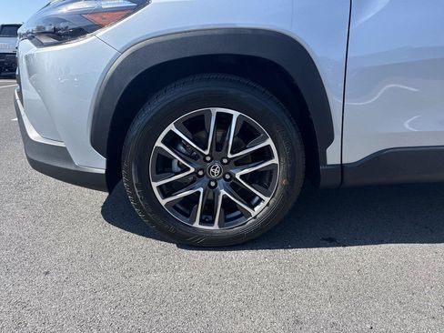 Used 2026 Toyota Corolla Cross XLE AWD/4WD image 10