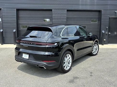 Certified 2024 Porsche Cayenne image 10