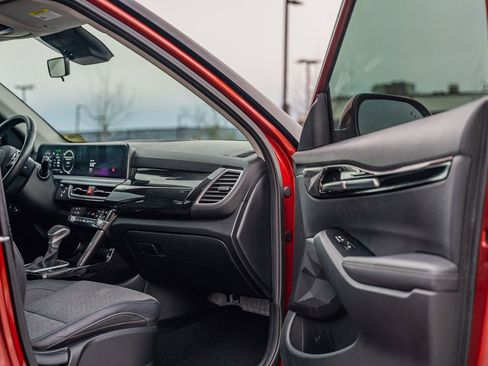 Used 2024 Kia Seltos S image 12