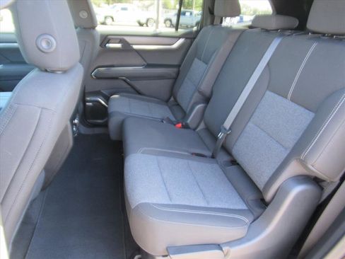 Used 2025 GMC Acadia Elevation image 27