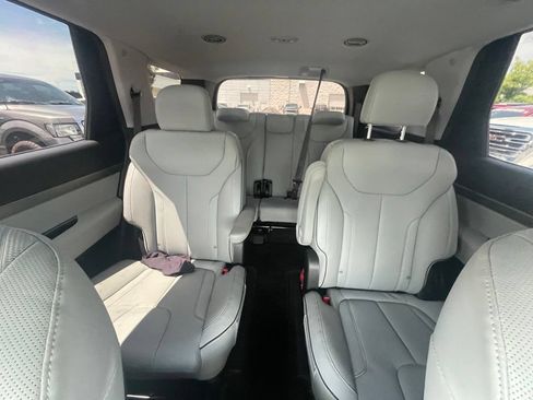 Used 2025 Hyundai Palisade SEL FWD image 23