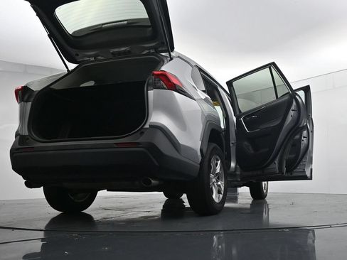 Used 2024 Toyota RAV4 XLE AWD/4WD image 45