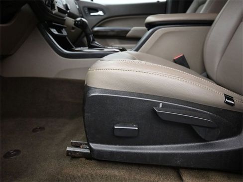 Used 2017 GMC Canyon SLT w/ Driver Alert Package image 16