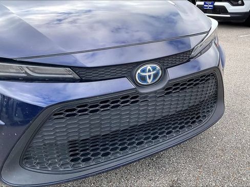 Used 2022 Toyota Corolla LE FWD image 5