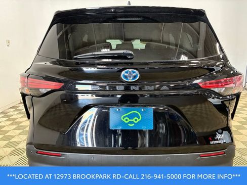 Used 2022 Toyota Sienna XLE FWD image 5