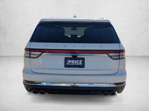 Used 2020 Lincoln Aviator Reserve w/ Equipment Group 201A image 6