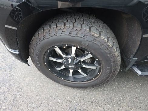 Used 2019 Chevrolet Silverado 1500 Custom w/ Custom Value Package AWD/4WD image 7
