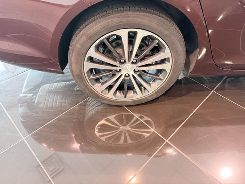 Used 2018 Buick Regal Essence w/ Driver Confidence Package #1 FWD image 44