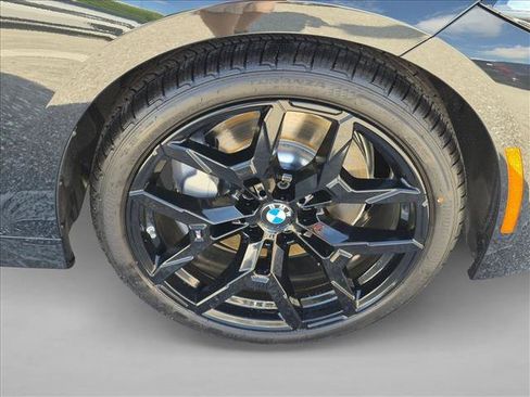 Used 2026 BMW 330i Sedan w/ M Sport Package RWD image 9