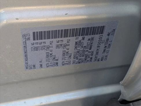 Used 2023 Nissan Rogue SV image 24