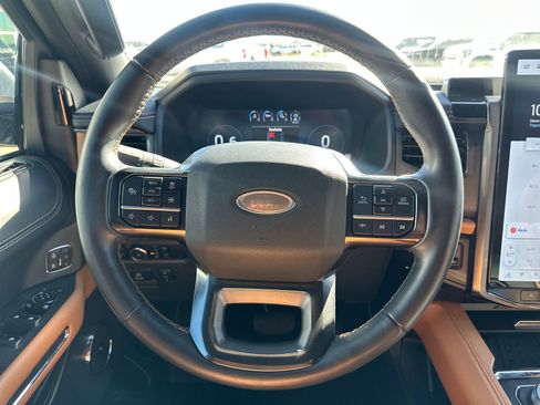 Used 2024 Ford Expedition Max Platinum image 15