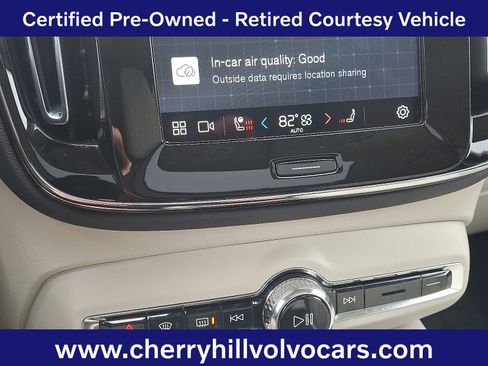 Certified 2025 Volvo XC40 B5 Ultra w/ Protection Package Premier image 16