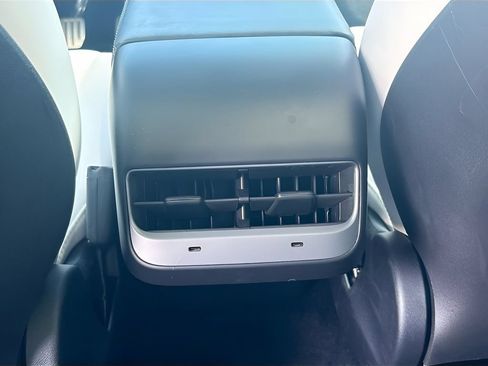 Used 2024 Tesla Model Y Performance AWD/4WD image 24