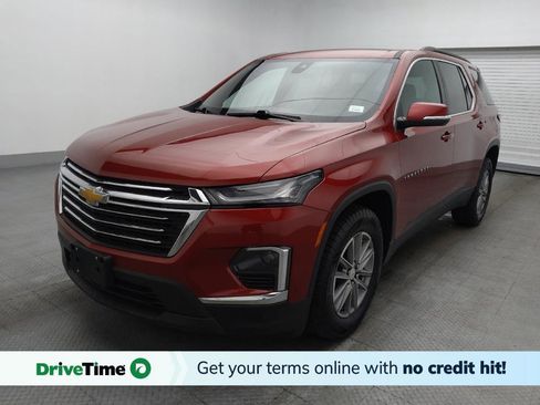 Used 2023 Chevrolet Traverse LT image 1