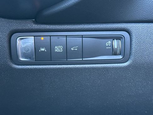 Used 2024 Chevrolet Equinox EV LT FWD image 36