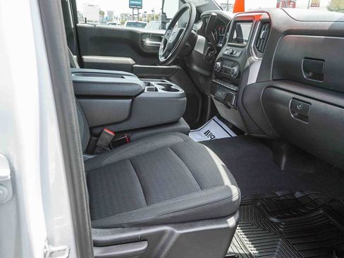 Used 2022 Chevrolet Silverado 1500 Custom Trail Boss AWD/4WD image 12