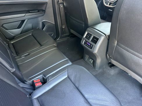 Used 2019 Volkswagen Atlas SE w/ Towing Package image 30