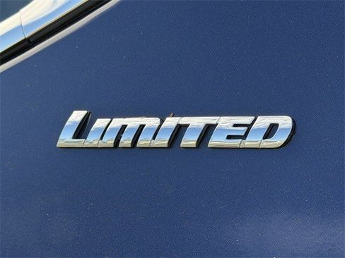 Used 2022 Toyota Tundra Limited image 9