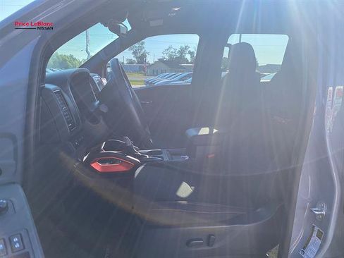 Used 2024 Nissan Frontier Pro-X RWD image 9