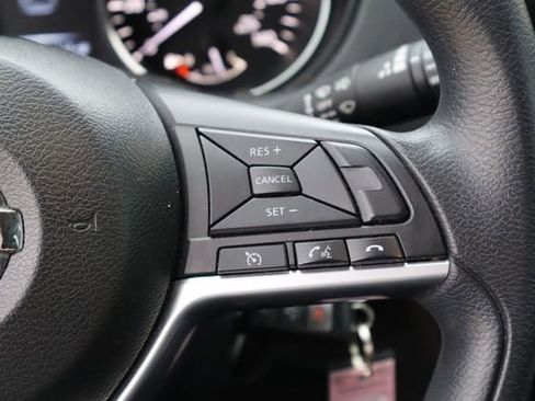 Used 2017 Nissan Rogue S FWD image 12