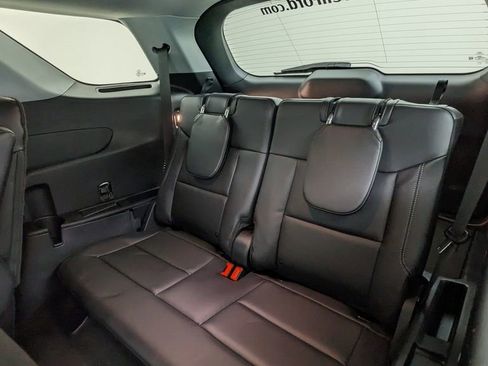 Certified 2023 Ford Explorer XLT w/ Equipment Group 202A AWD/4WD image 37