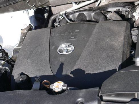 Used 2019 Toyota Highlander Limited Platinum image 11