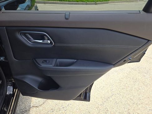 Used 2021 Nissan Rogue Platinum AWD/4WD image 8