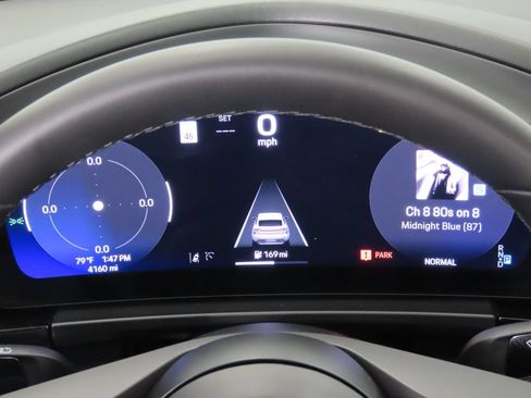 Certified 2025 Porsche Macan 4 Electric AWD/4WD image 17