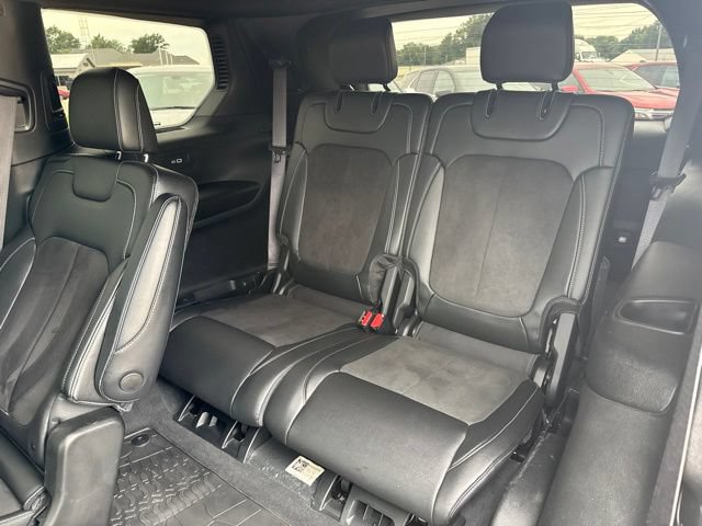 Used 2023 Jeep Grand Cherokee L Laredo AWD/4WD image 22