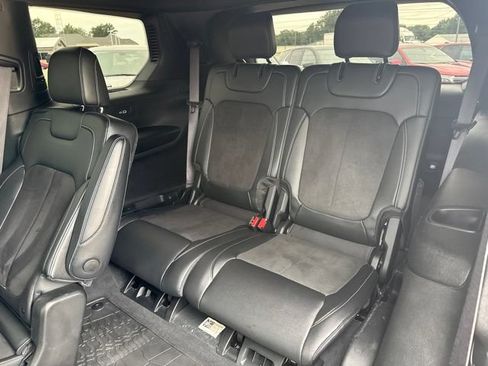 Used 2023 Jeep Grand Cherokee L Laredo AWD/4WD image 22