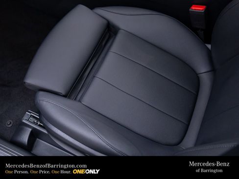 New 2026 Mercedes-Benz GLB 250 4MATIC image 17