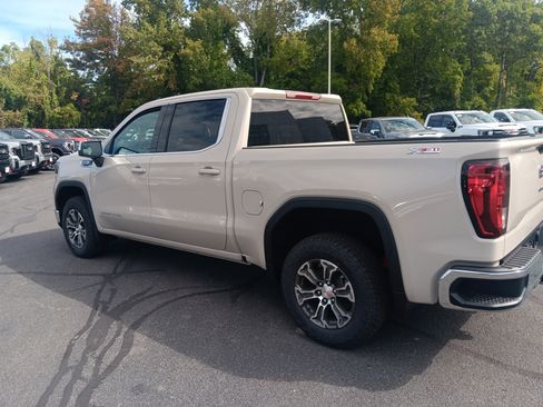New 2026 GMC Sierra 1500 SLE w/ X31 Off-Road Package image 3