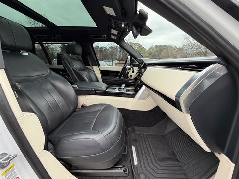 Used 2023 Land Rover Range Rover Long Wheelbase SE image 39