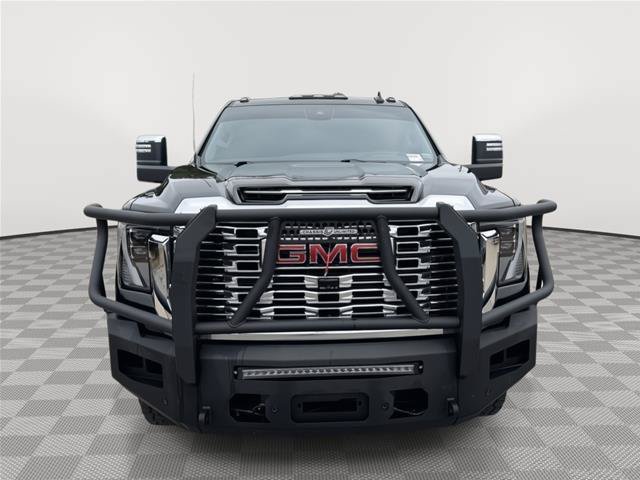 Used 2025 GMC Sierra 2500 Denali w/ Denali Reserve Package AWD/4WD image 3