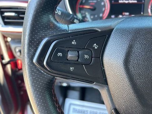 Used 2021 Chevrolet TrailBlazer RS w/ Sun and Liftgate Package image 17