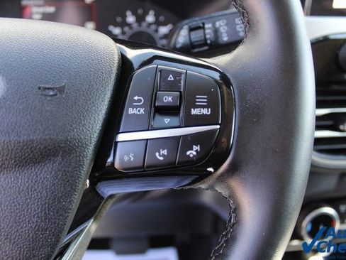 Used 2022 Ford Escape SEL image 11