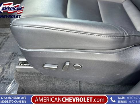 Used 2025 Tesla Model Y Long Range RWD image 14